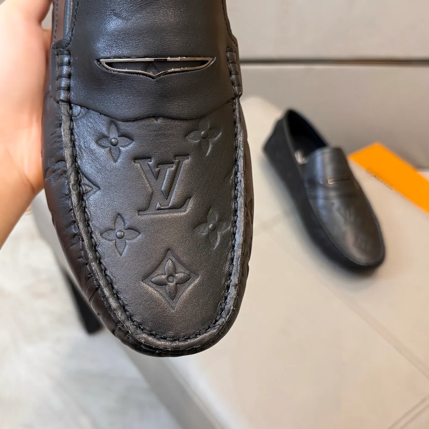 Factory price: 460💰LV men's beanie shoes 2025 official website synchronized <market top version> imported first layer litchi pattern/embossed ➕ black cowhide original packaging. Size 38-45